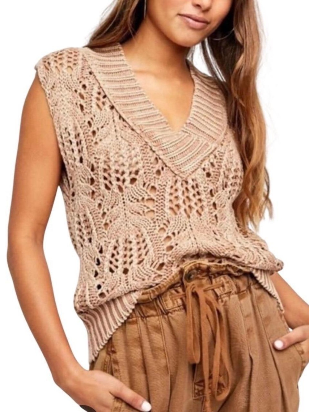 FREE PEOPLE Beige Knit V-Neck Sleeveless Sweater Vest $78